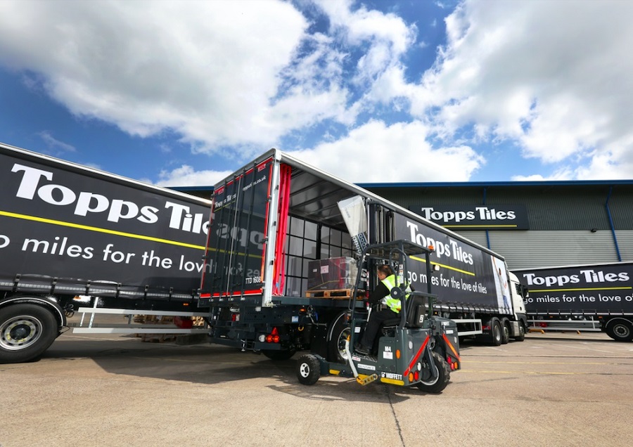 Topps Tiles Transforms Fleet Delivery Operations & Strategic Modelling with Descartes’ Route Optimisation Solution