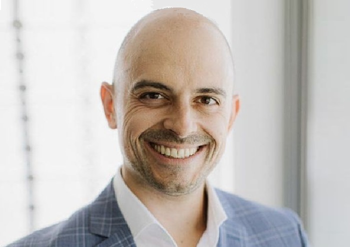 https://itsupplychain.com/wp-content/uploads/2025/10/Vas-Plessas-Director-Analyst-in-Gartners-Supply-Chain-Practice-700-x-495-900-x-636-.jpg