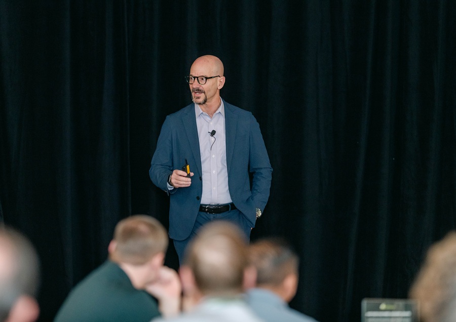 IFS Softeon CEO Jim Hoefflin Named as Recipient of 2026 Pros to Know Award