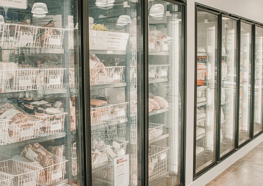 How Integrated Refrigeration Systems Reduce Operational Costs in F&B Businesses