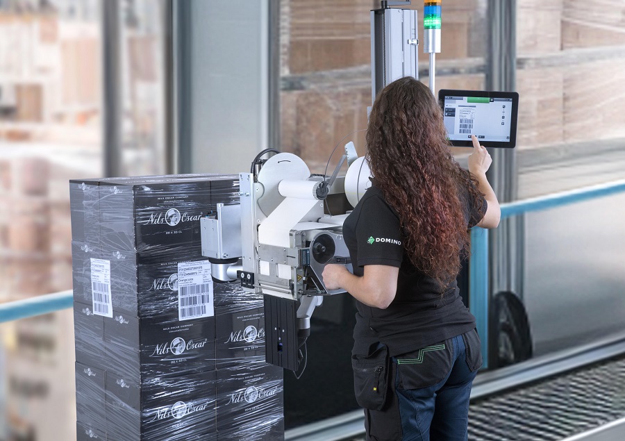 Domino Showcases Flexible & Intelligent Pallet Labelling at interpack