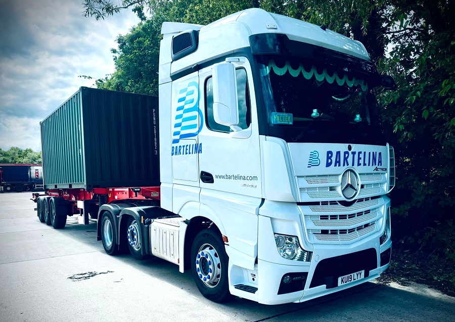 Bartelina Haulage picks up pace with Krone trailer investment