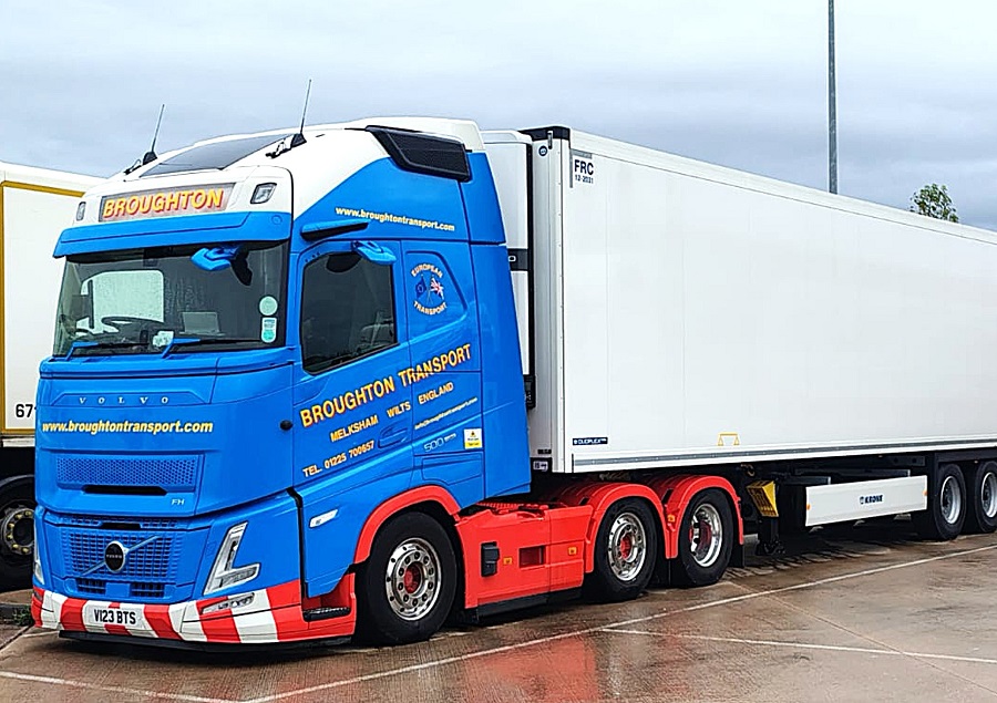 https://itsupplychain.com/wp-content/uploads/2026/10/2161026-Broughton-Transport-adds-Krone-Cool-Liners-to-temperature-controlled-fleet1-002-900x635-1.jpg